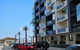 Luxury Aparthotel Promenada In Building Stefan Prima Linie La Mare