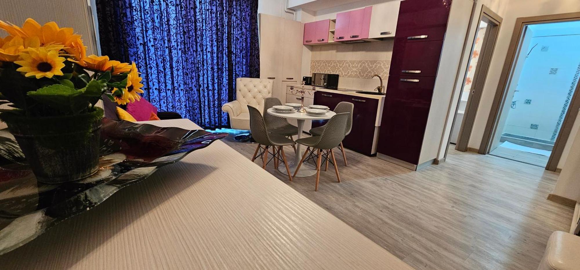 Luxury Aparthotel Promenada In Building Stefan Prima Linie La Mare Năvodari Exterior foto