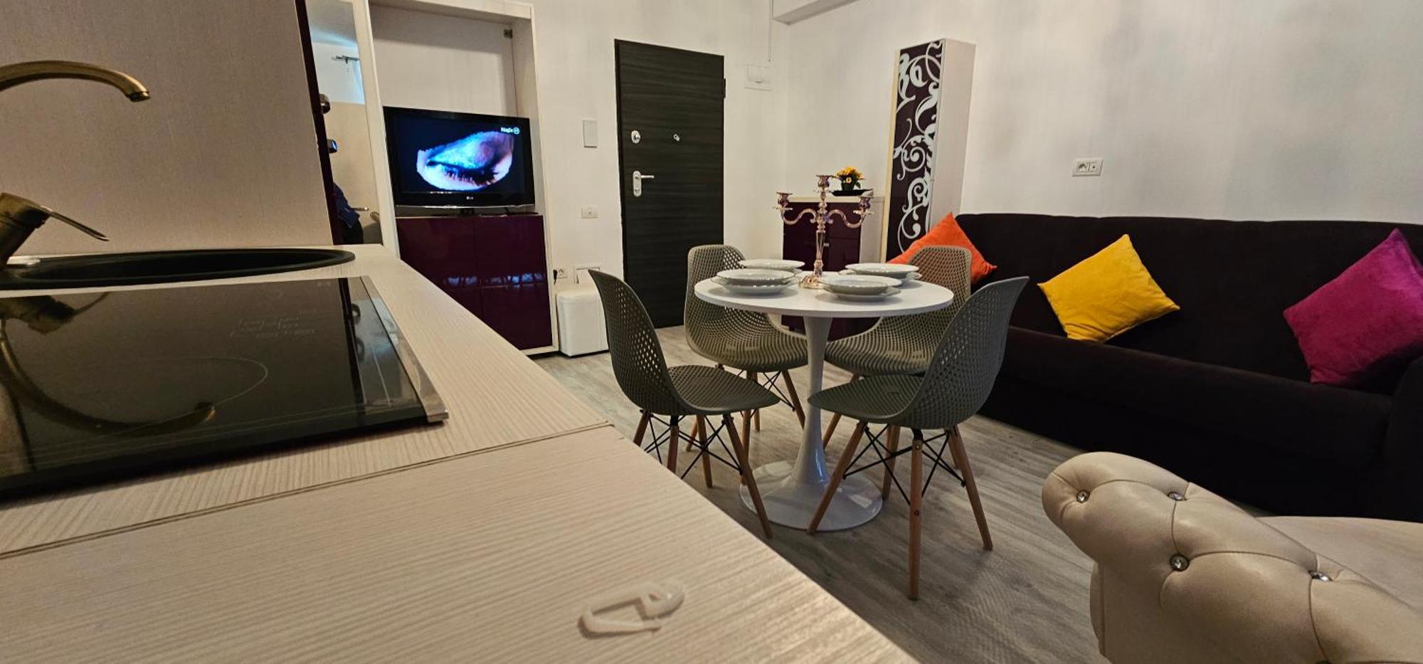 Luxury Aparthotel Promenada In Building Stefan Prima Linie La Mare Năvodari Exterior foto
